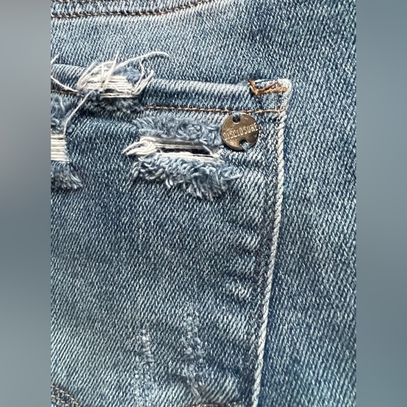 Disclosure distressed high waisted skinny jeans. Size 9 - Picture 5 of 10